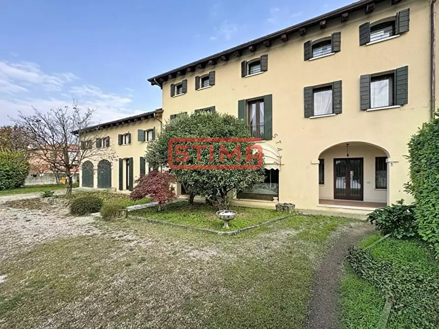 Immagine 2 di Rustico / casale in vendita  a Paese