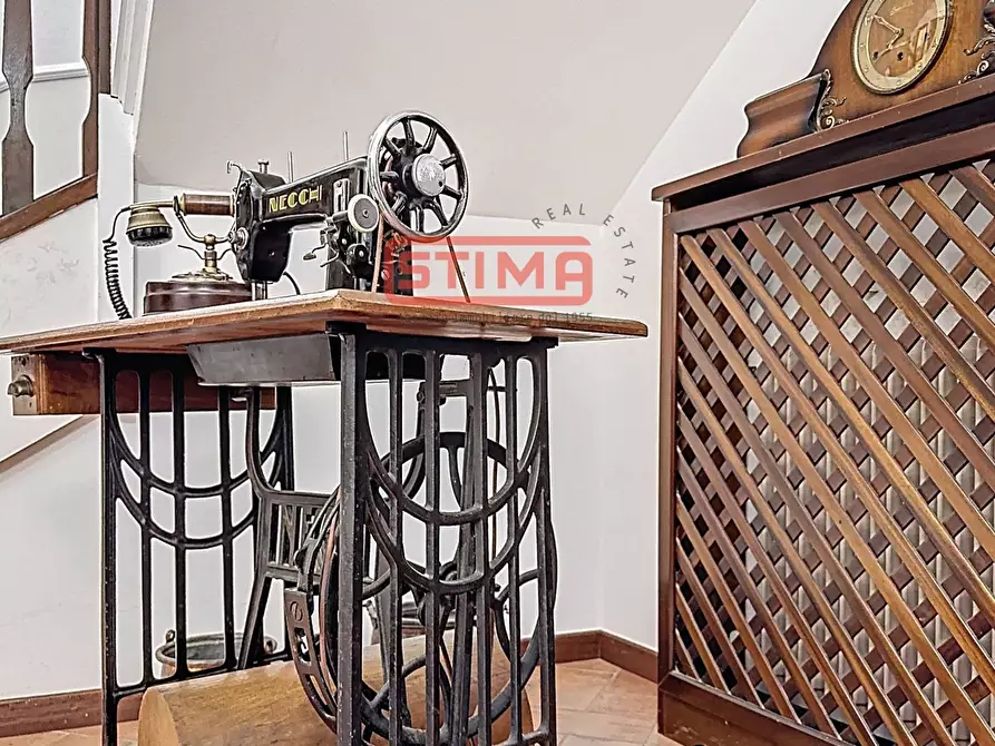 Immagine 8 di Rustico / casale in vendita  a Paese