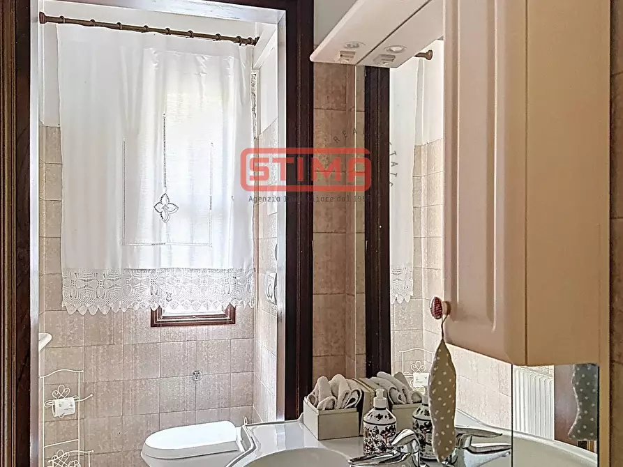 Immagine 25 di Rustico / casale in vendita  a Paese