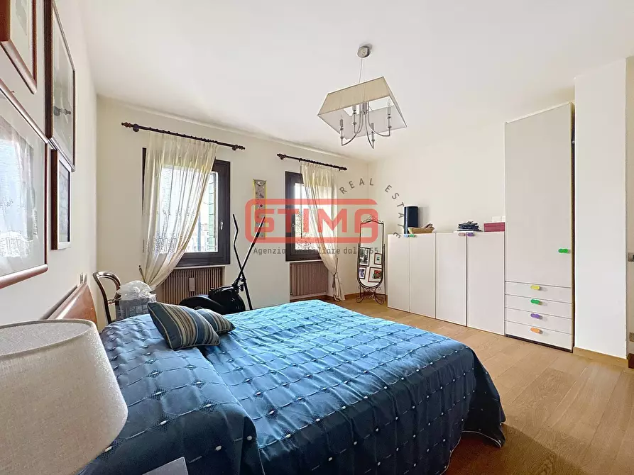 Immagine 19 di Rustico / casale in vendita  a Paese