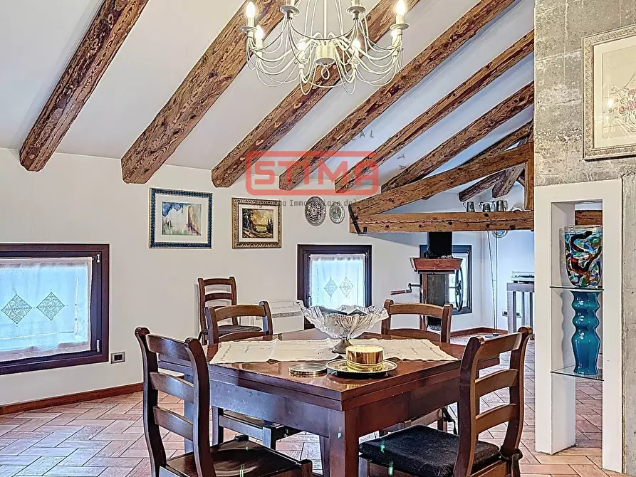 Immagine 34 di Rustico / casale in vendita  a Paese