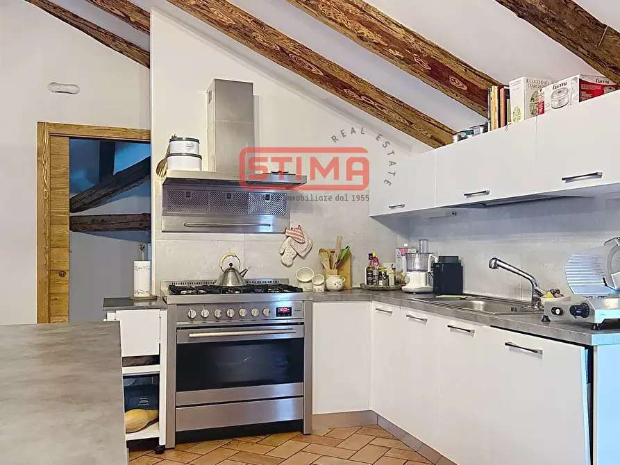 Immagine 40 di Rustico / casale in vendita  a Paese