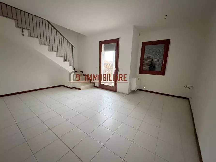 Immagine 3 di Appartamento in vendita  in Via raschietti a Montebelluna