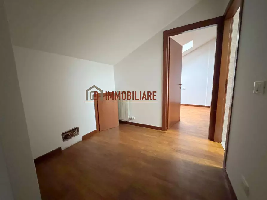 Immagine 7 di Appartamento in vendita  in Via raschietti a Montebelluna