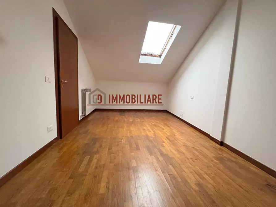 Immagine 9 di Appartamento in vendita  in Via raschietti a Montebelluna