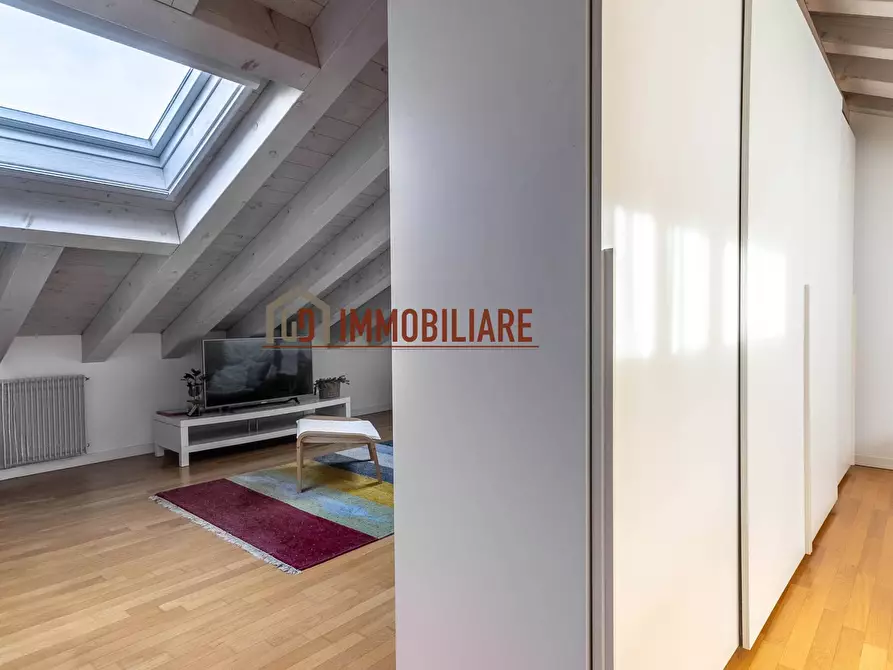 Immagine 11 di Appartamento in vendita  in Via Confine a Montebelluna