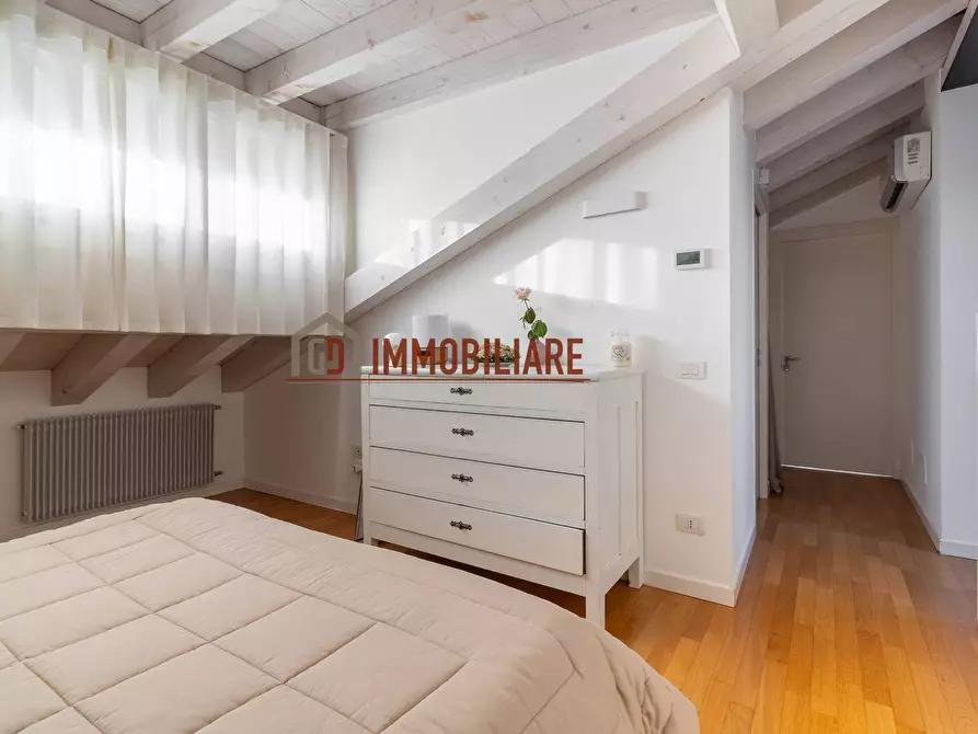 Immagine 12 di Appartamento in vendita  in Via Confine a Montebelluna