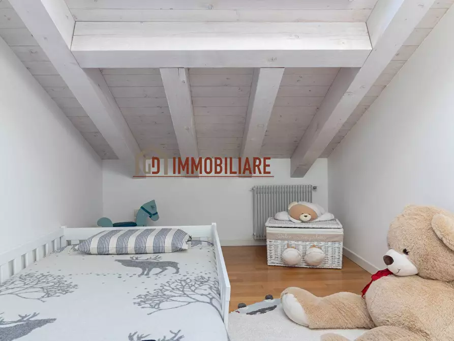 Immagine 15 di Appartamento in vendita  in Via Confine a Montebelluna