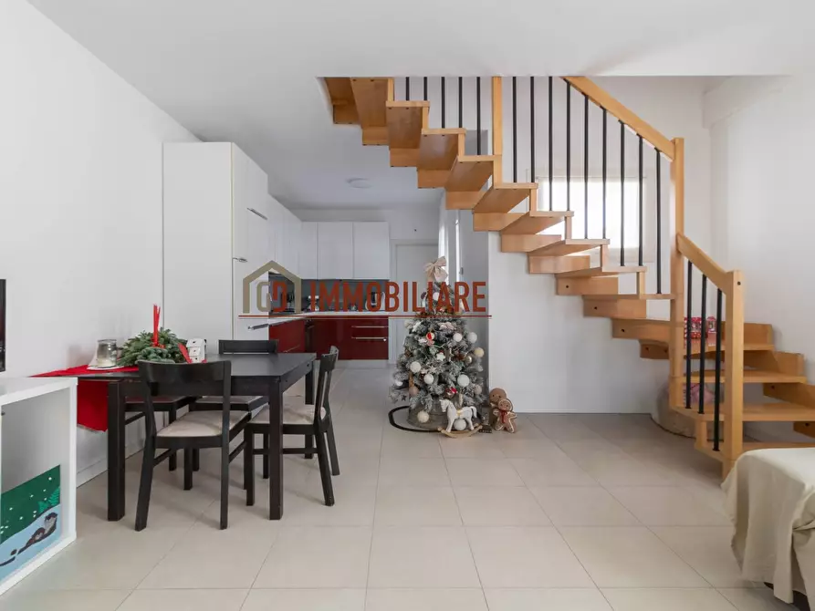 Immagine 1 di Appartamento in vendita  in Via Confine a Montebelluna