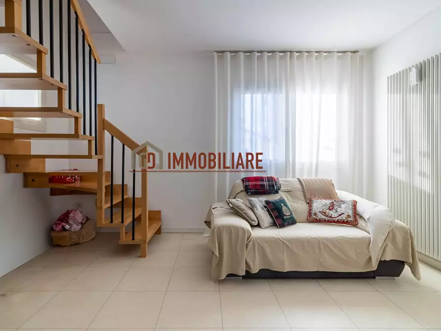Immagine 8 di Appartamento in vendita  in Via Confine a Montebelluna