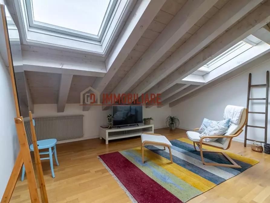 Immagine 16 di Appartamento in vendita  in Via Confine a Montebelluna