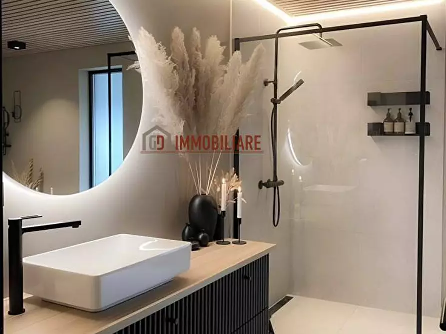 Immagine 21 di Terreno residenziale in vendita  in Via Magellano a Montebelluna