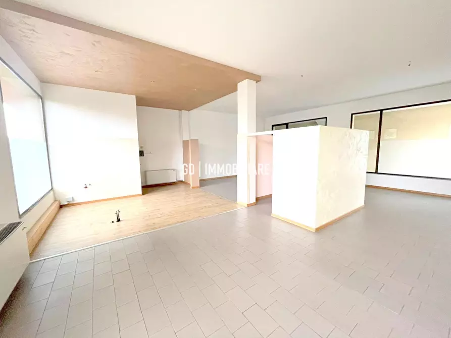 Immagine 5 di Attività commerciale in vendita  in Via Matteotti 29 a Cornuda