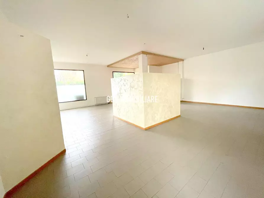 Immagine 10 di Attività commerciale in vendita  in Via Matteotti 29 a Cornuda