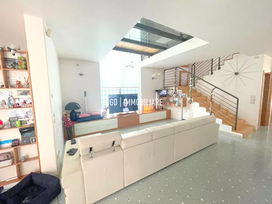 Immagine 6 di Villa in vendita  in Via Guido Bergamo 20 a Montebelluna