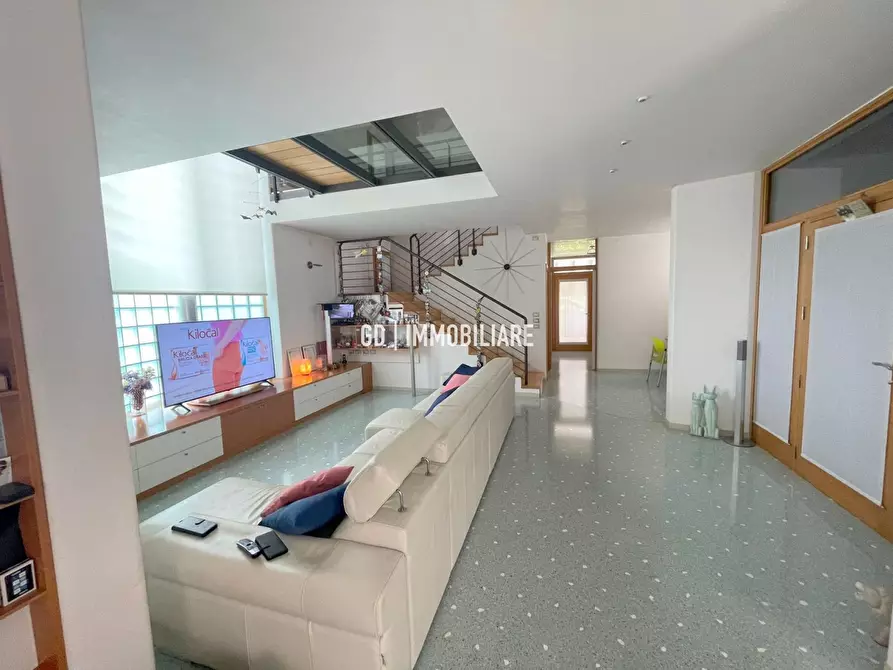 Immagine 4 di Villa in vendita  in Via Guido Bergamo 20 a Montebelluna