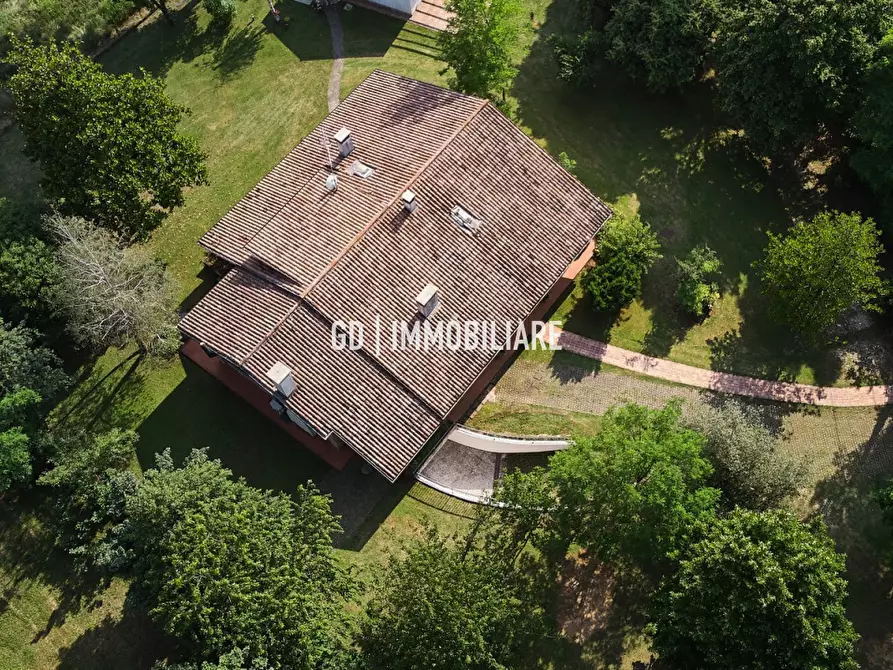 Immagine 14 di Villa in vendita  in VIA 18 GIUGNO 48 a Montebelluna