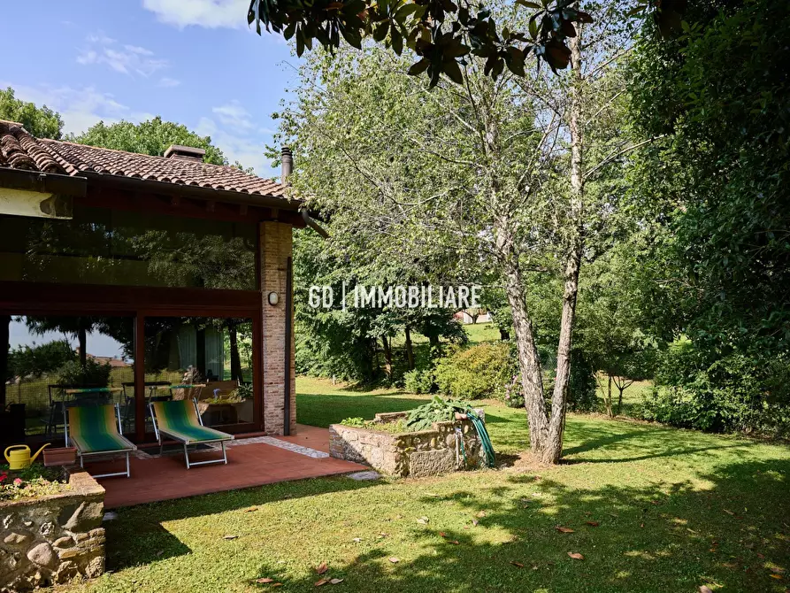 Immagine 6 di Villa in vendita  in VIA 18 GIUGNO 48 a Montebelluna