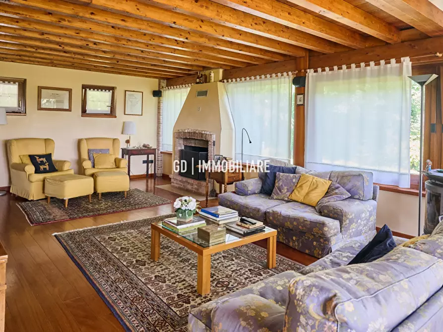 Immagine 25 di Villa in vendita  in VIA 18 GIUGNO 48 a Montebelluna