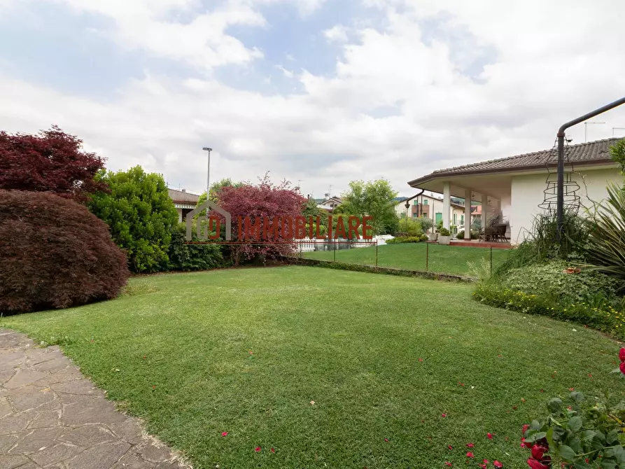 Immagine 3 di Villa in vendita  in Via Lodovico Boschieri 21 a Crocetta Del Montello