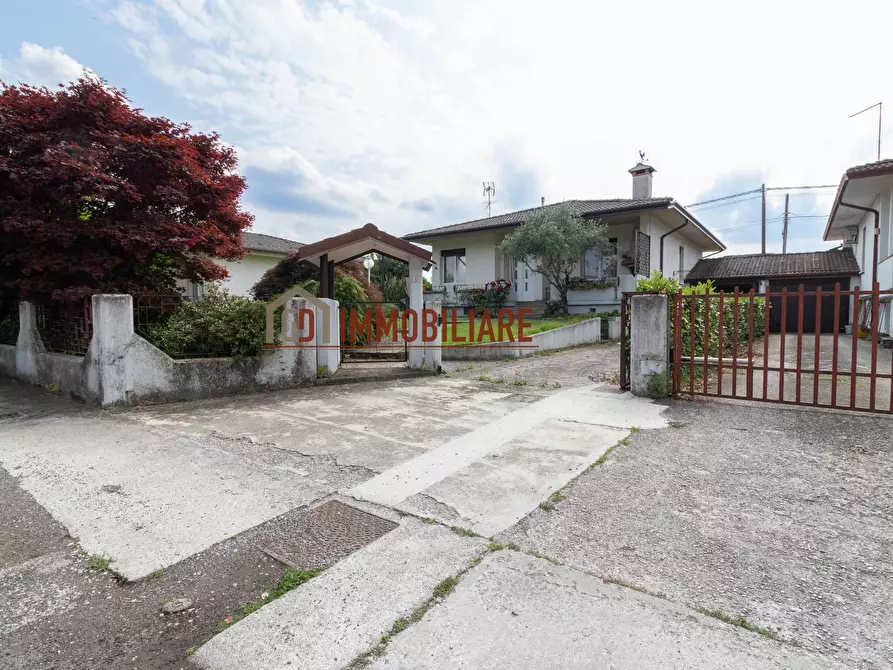 Immagine 10 di Villa in vendita  in Via Lodovico Boschieri 21 a Crocetta Del Montello