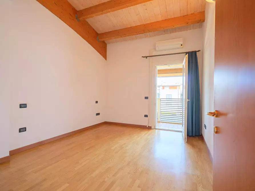 Immagine 15 di Appartamento in vendita  in Via Roma 5 a Montebelluna