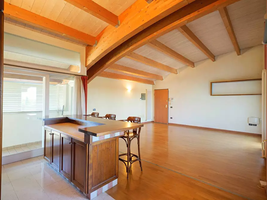 Immagine 4 di Appartamento in vendita  in Via Roma 5 a Montebelluna