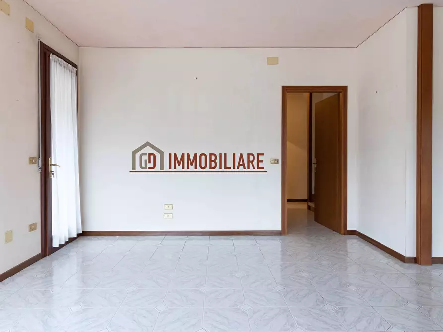 Immagine 6 di Casa semindipendente in vendita  in Via Salvo D'Acquisto 5 a Montebelluna