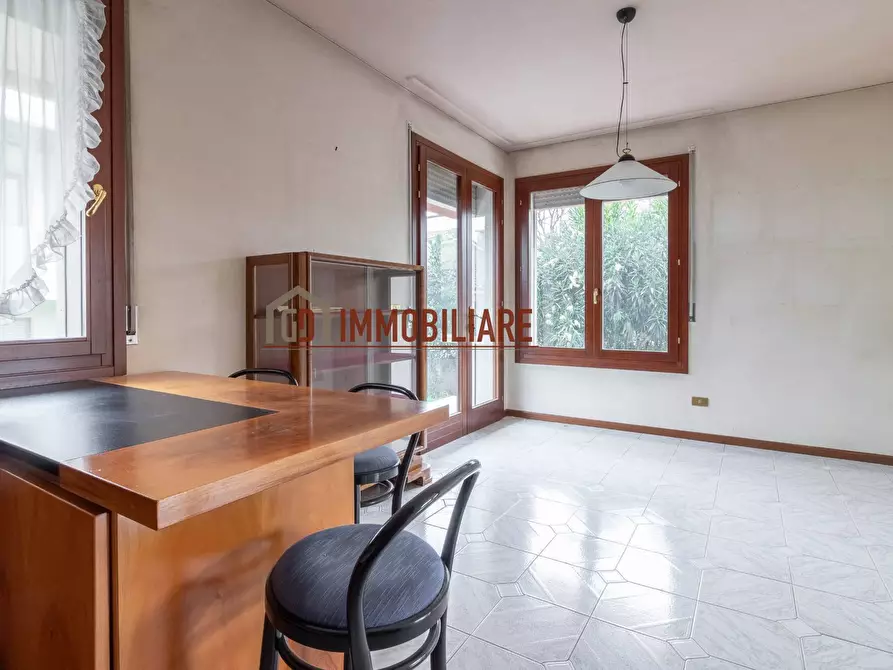 Immagine 4 di Casa semindipendente in vendita  in Via Salvo D'Acquisto 5 a Montebelluna