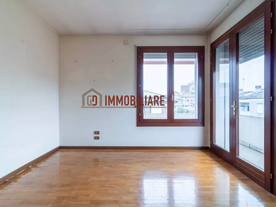 Immagine 3 di Casa semindipendente in vendita  in Via Salvo D'Acquisto 5 a Montebelluna