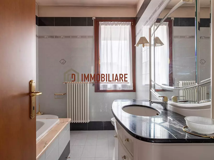 Immagine 10 di Casa semindipendente in vendita  in Via Salvo D'Acquisto 5 a Montebelluna