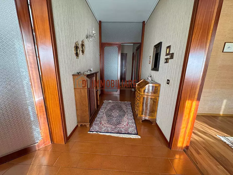 Immagine 7 di Villa in vendita  in Via Ospedale a Montebelluna