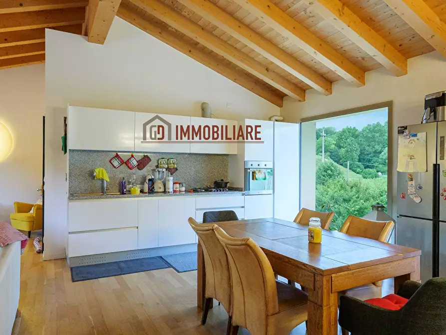 Immagine 3 di Appartamento in vendita  in Via Carreggiate 40 a Asolo