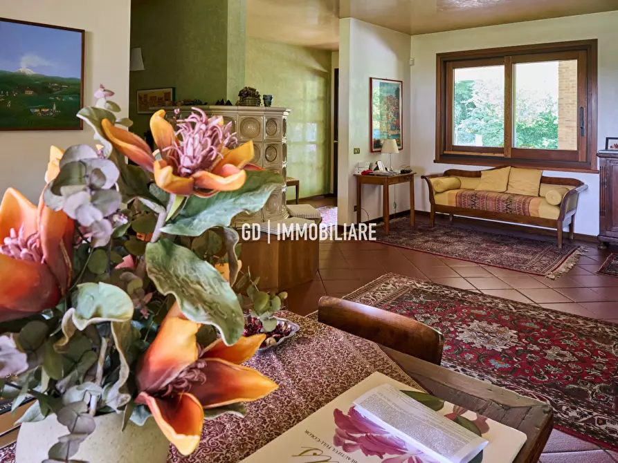 Immagine 4 di Villa in vendita  in VIA 18 GIUGNO 48 a Montebelluna