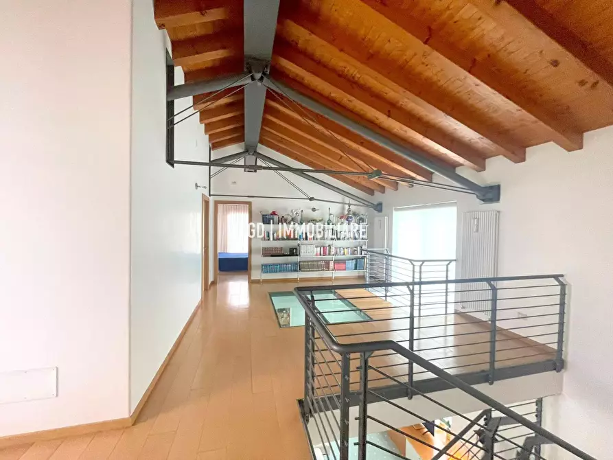 Immagine 12 di Villa in vendita  in Via Guido Bergamo 20 a Montebelluna