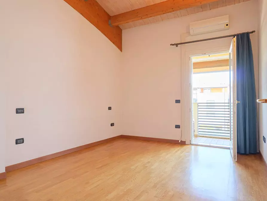 Immagine 14 di Appartamento in vendita  in Via Roma 5 a Montebelluna