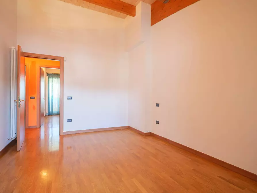 Immagine 12 di Appartamento in vendita  in Via Roma 5 a Montebelluna