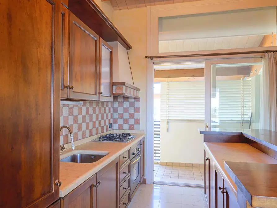 Immagine 10 di Appartamento in vendita  in Via Roma 5 a Montebelluna