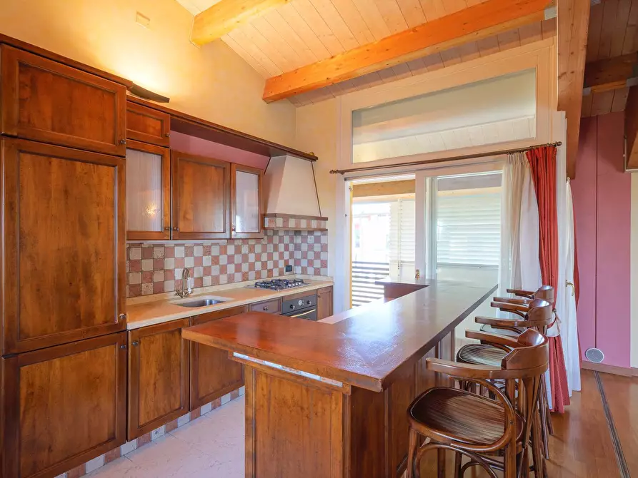 Immagine 6 di Appartamento in vendita  in Via Roma 5 a Montebelluna