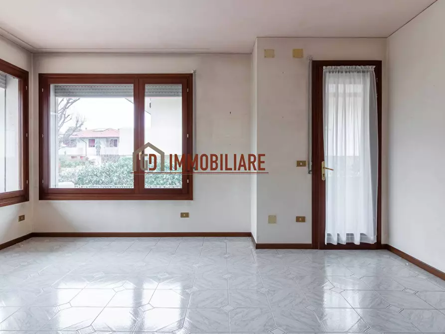Immagine 2 di Casa semindipendente in vendita  in Via Salvo D'Acquisto 5 a Montebelluna