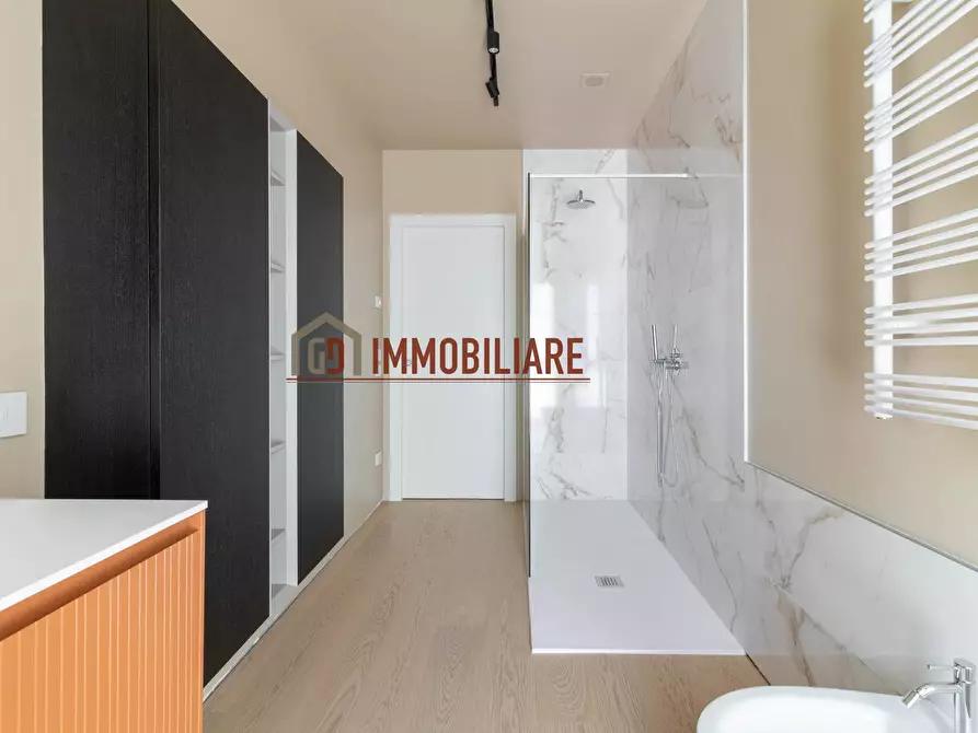 Immagine 20 di Attico in vendita  in Via Roma a Montebelluna