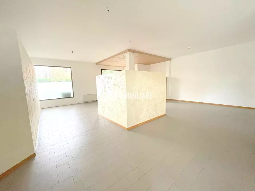 Immagine 4 di Attività commerciale in vendita  in Via Matteotti 5 a Cornuda