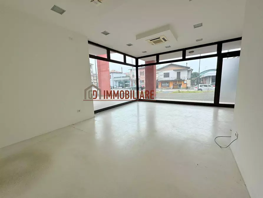 Immagine 13 di Attività commerciale in vendita  in Via manin 17 a Montebelluna