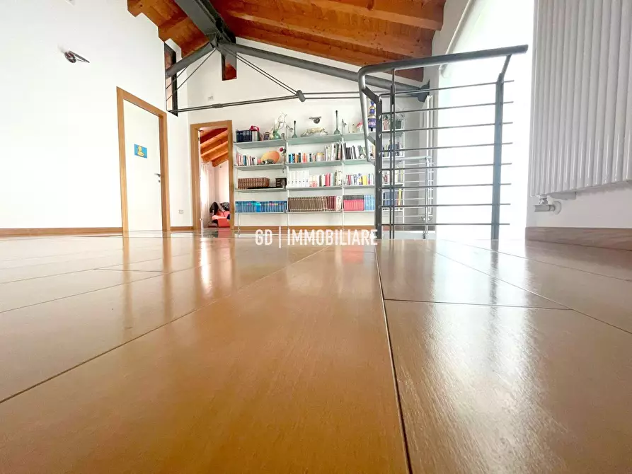 Immagine 13 di Villa in vendita  in Via Guido Bergamo 20 a Montebelluna