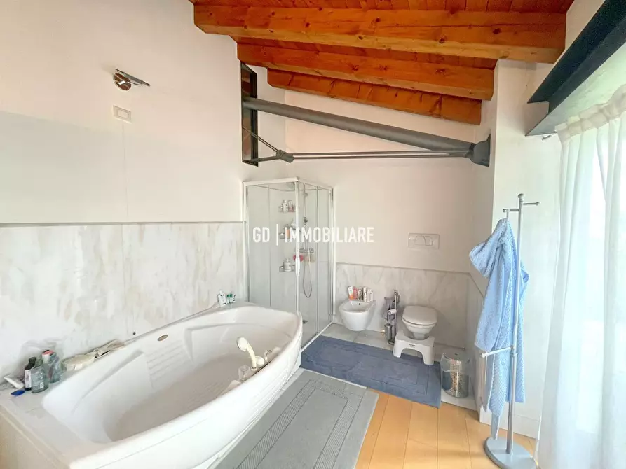 Immagine 22 di Villa in vendita  in Via Guido Bergamo 20 a Montebelluna