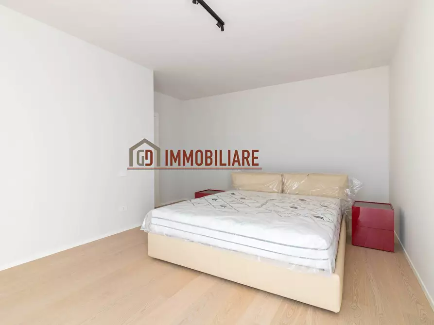 Immagine 13 di Attico in vendita  in Via Roma a Montebelluna