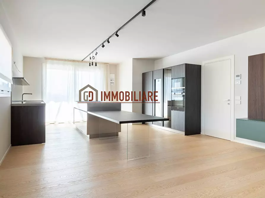 Immagine 6 di Attico in vendita  in Via Roma a Montebelluna