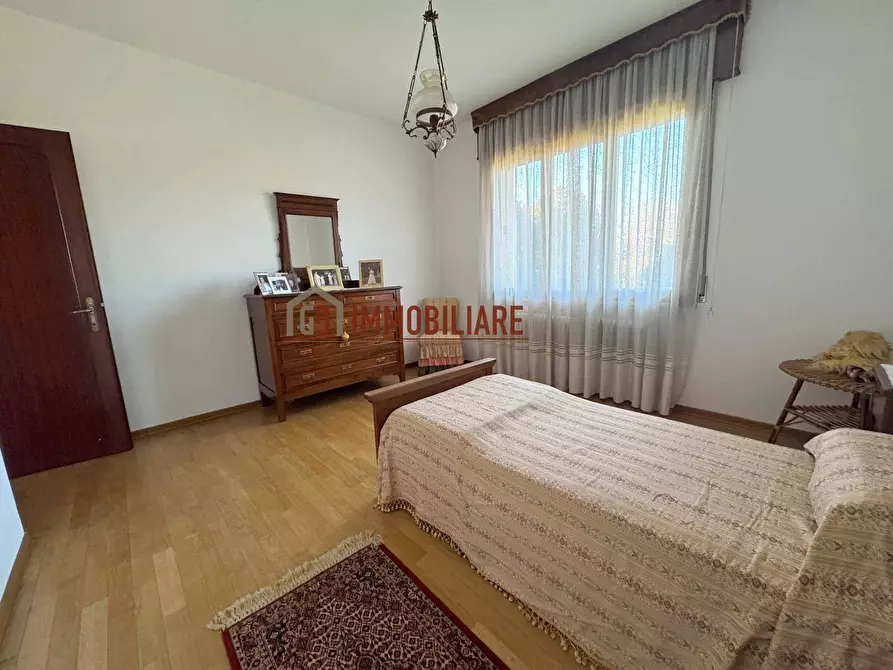 Immagine 12 di Villa in vendita  in Via Ospedale a Montebelluna