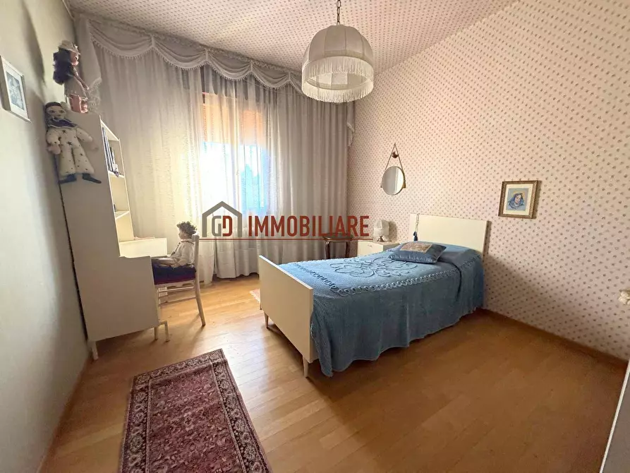 Immagine 13 di Villa in vendita  in Via Ospedale a Montebelluna