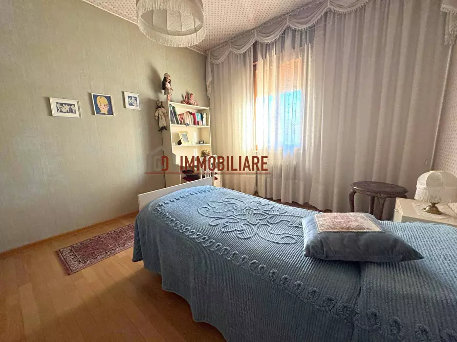 Immagine 14 di Villa in vendita  in Via Ospedale a Montebelluna